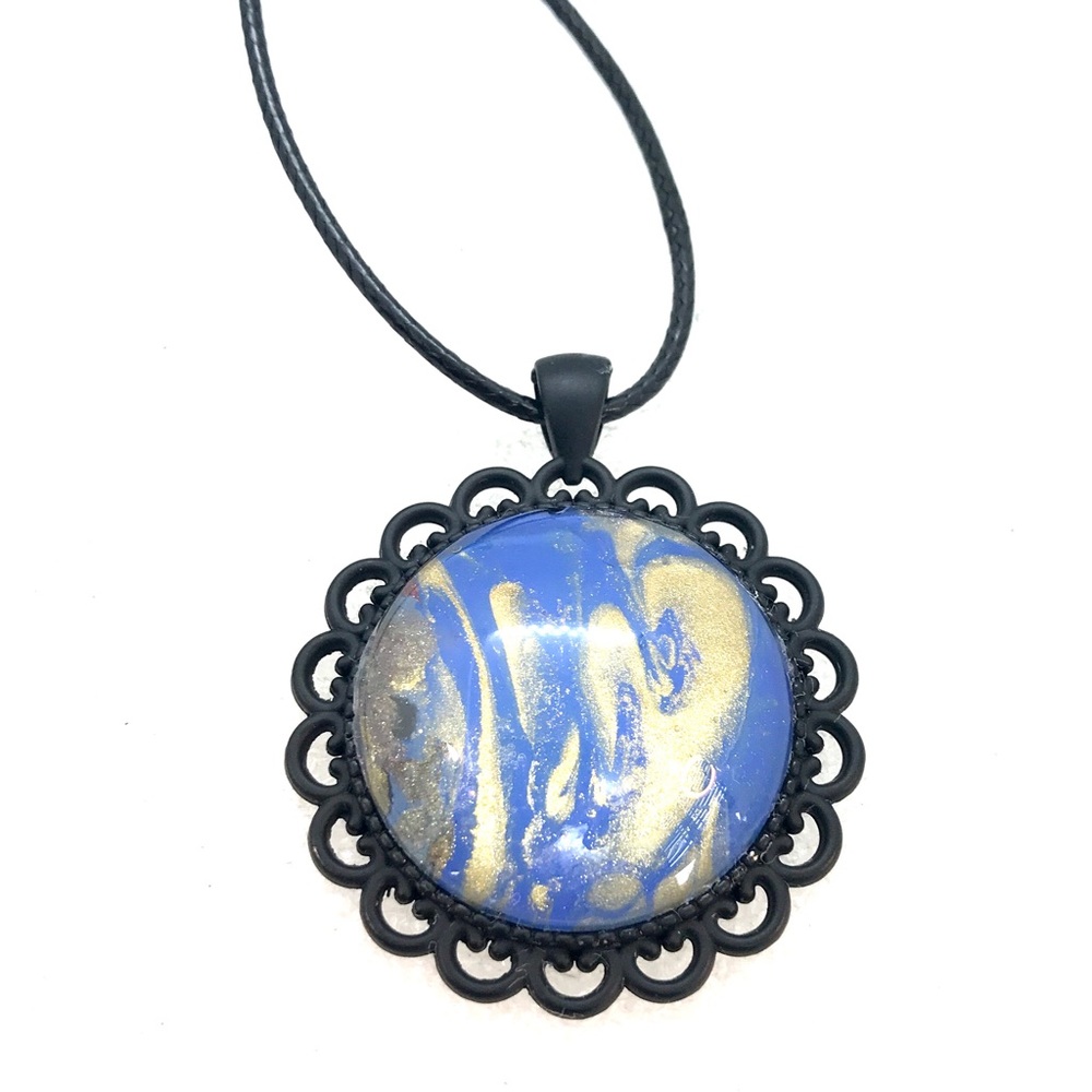 Necklace Handmade dome Pendant black flower NSN